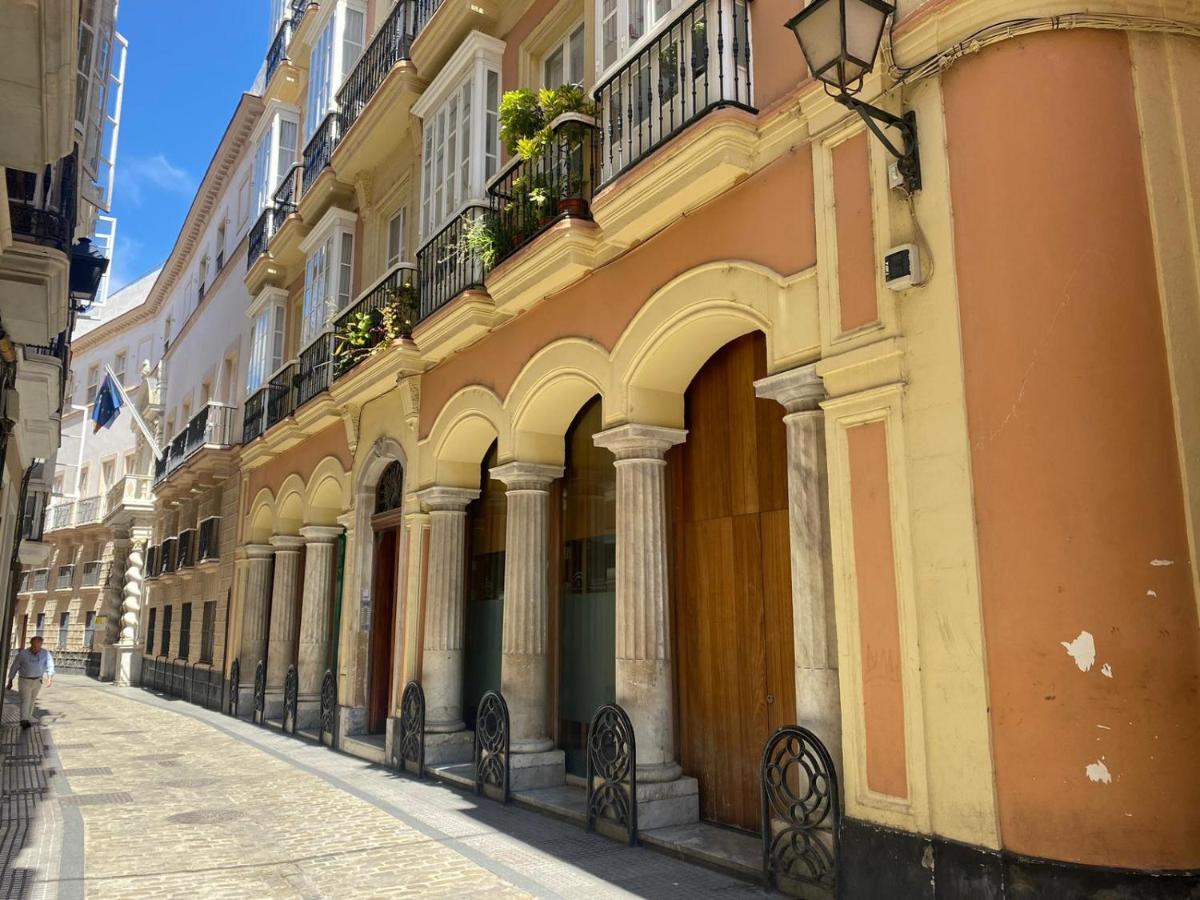 Apartamento Colon 1451 - Pleno Centro Y Wifi Gratis Кадис Экстерьер фото