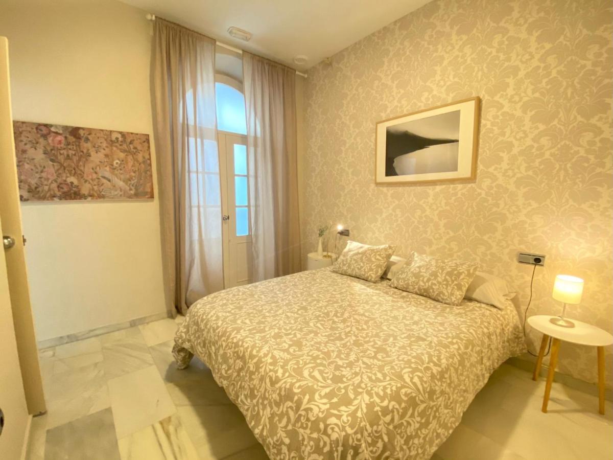 Apartamento Colon 1451 - Pleno Centro Y Wifi Gratis Кадис Экстерьер фото