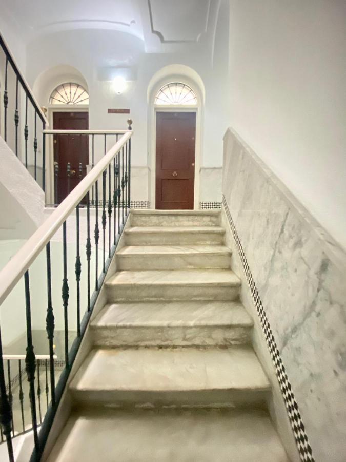 Apartamento Colon 1451 - Pleno Centro Y Wifi Gratis Кадис Экстерьер фото